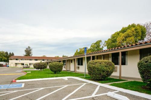 Ez 8 Motel San Jose II Eksteriør billede